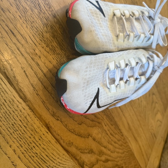 Nike Pegasus Multi colored athletic shoe- Women’s 7.5 - Picture 9 of 11